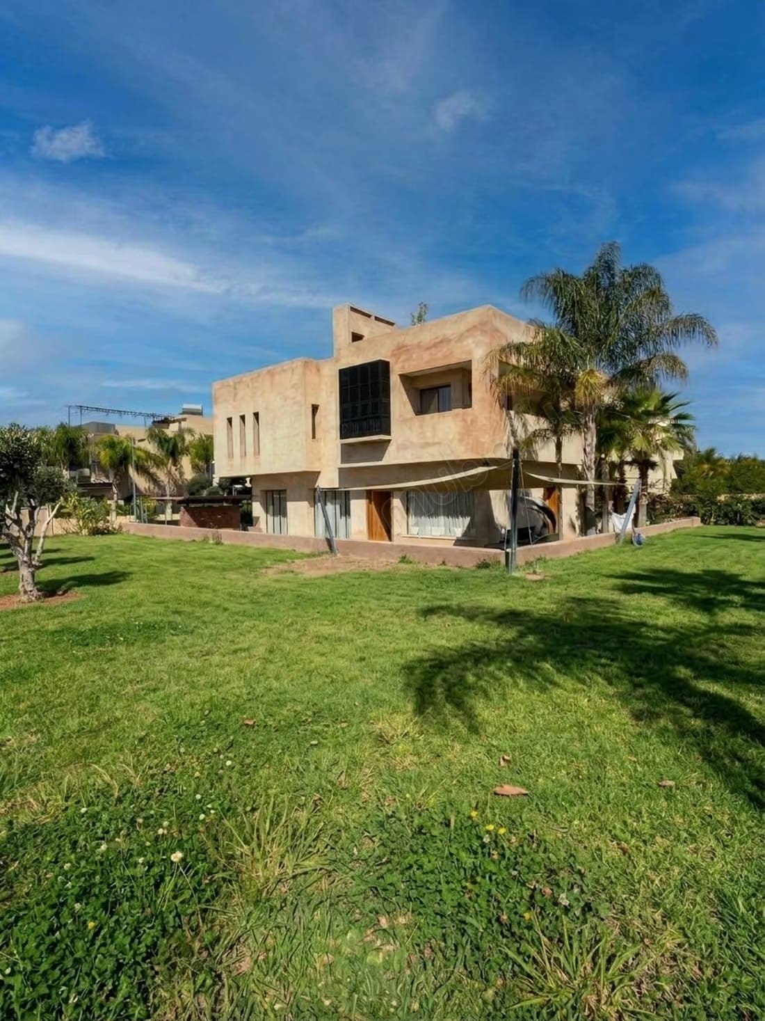VILLA 4 FACADES Emplacement Recherché