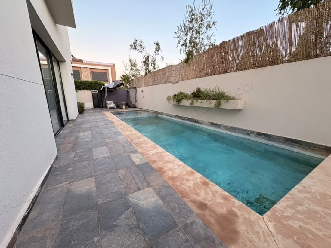 Villa Meublée à Vendre – Route Amezmiz