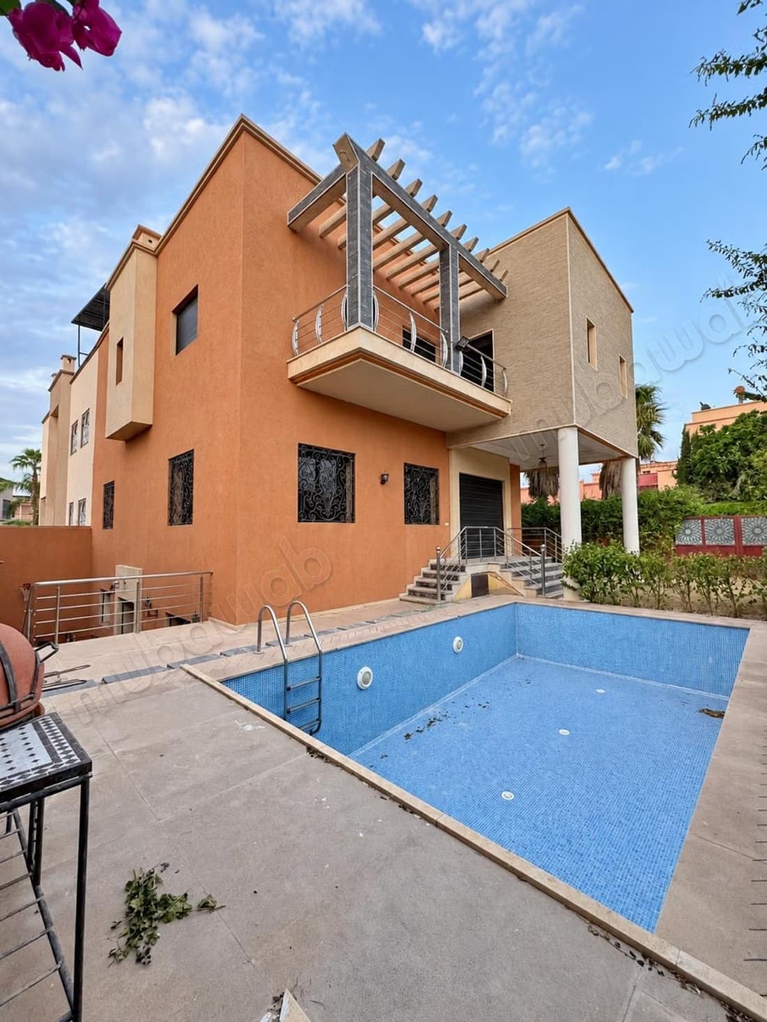Villa de Prestige à Louer vide à Targa – 5 Chambres, Piscine...