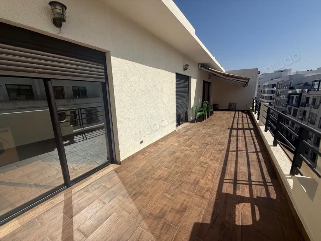 En location meublé: Magnifique appartement de 2 chambres 135...