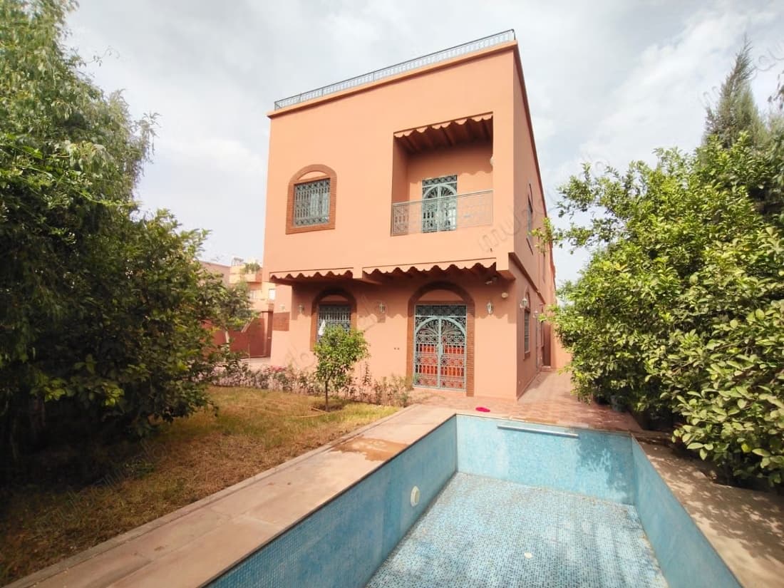 Authentique villa en vente