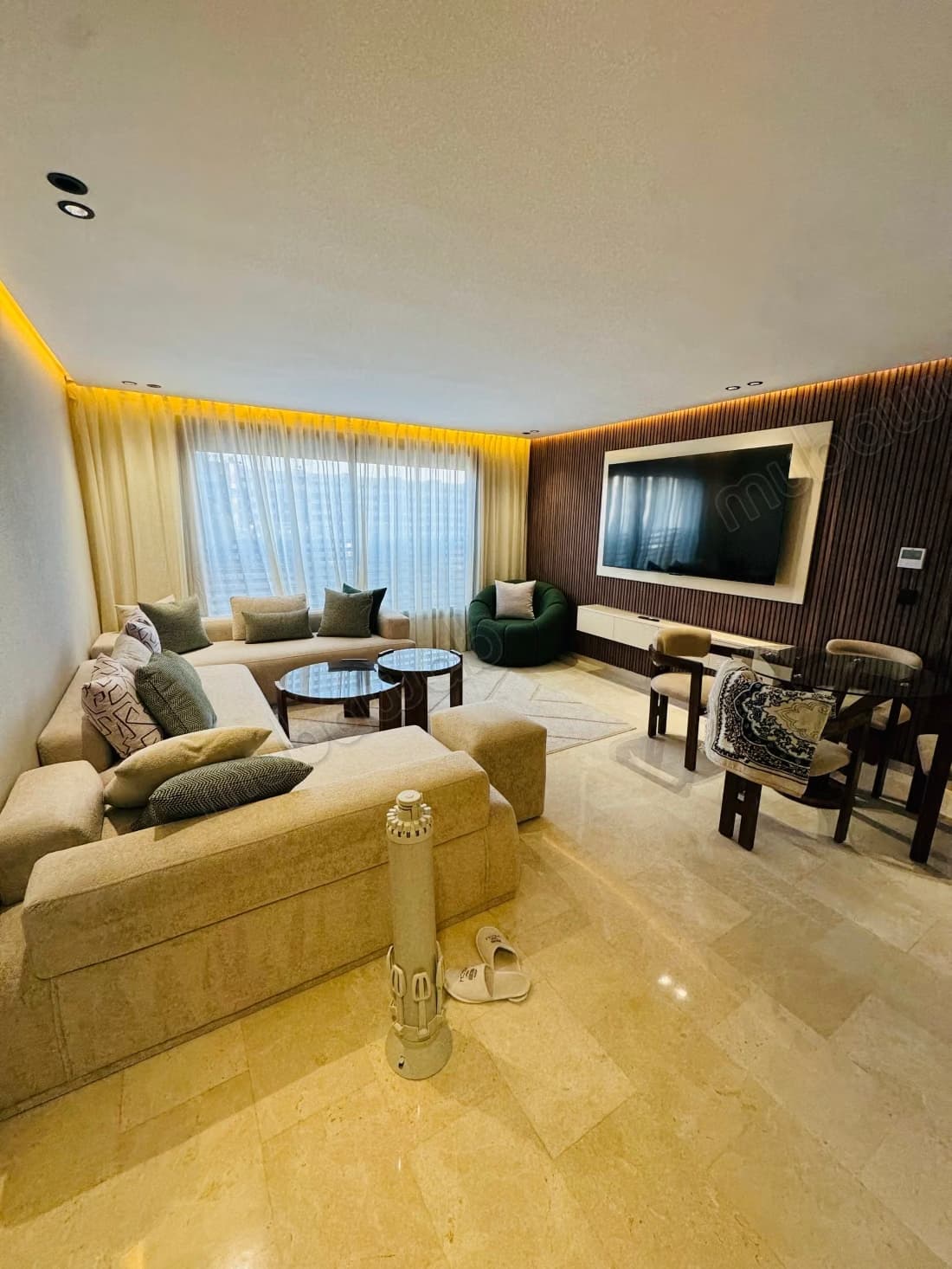 Superbe appartement à louer à Oasis. Surface totale 60 m²...
