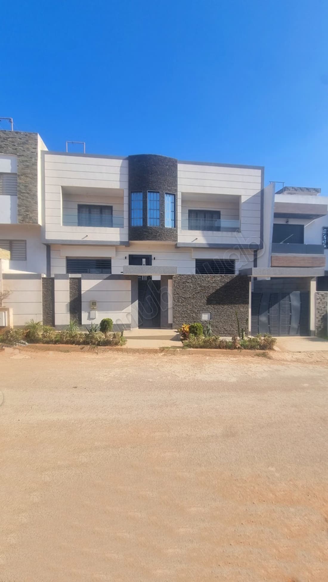 Villa de luxe à vendre à Alliance Mehdia Kénitra