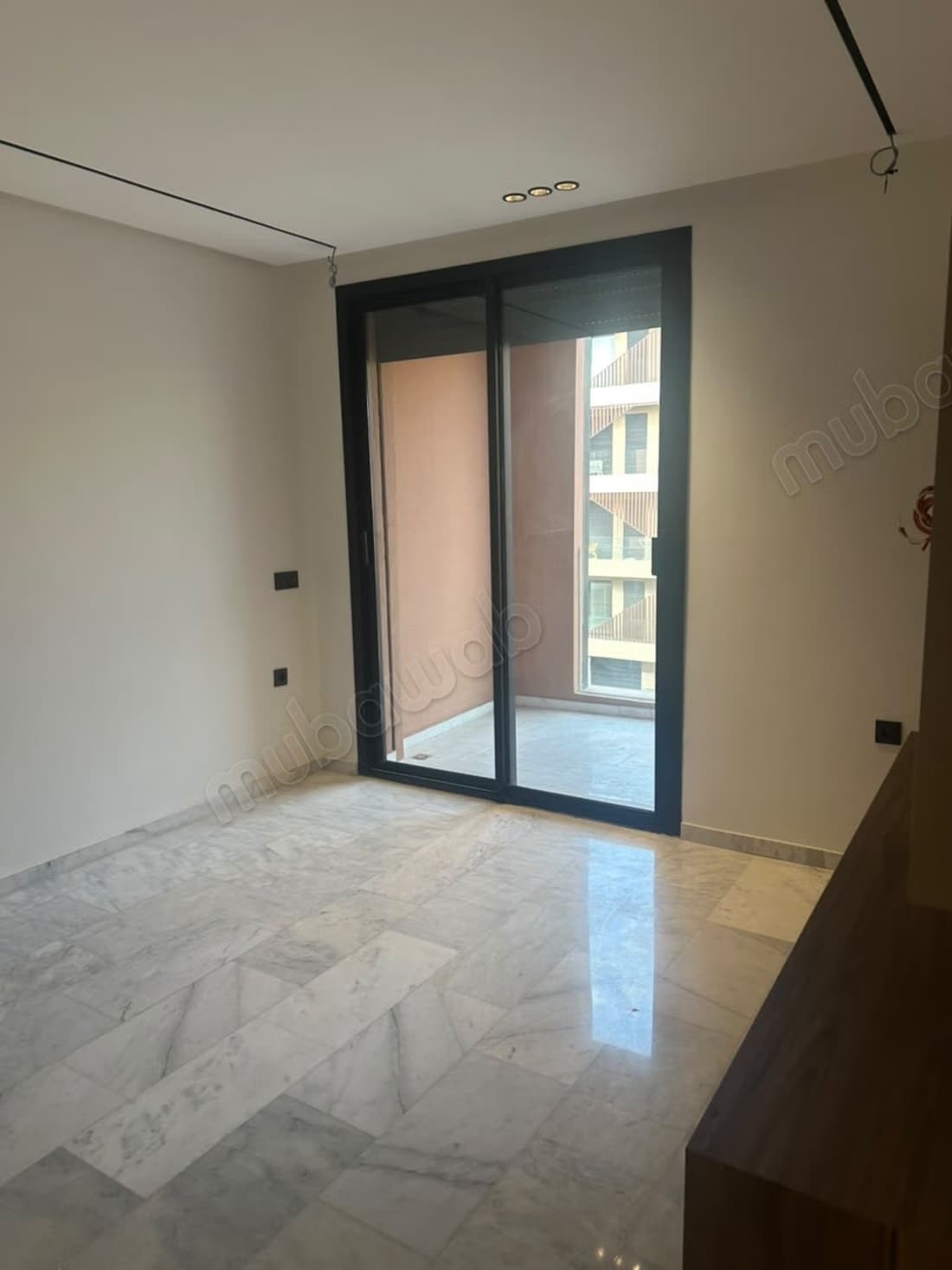 Location d'un appartement à Route Casablanca. 1 Pièce. Asc...