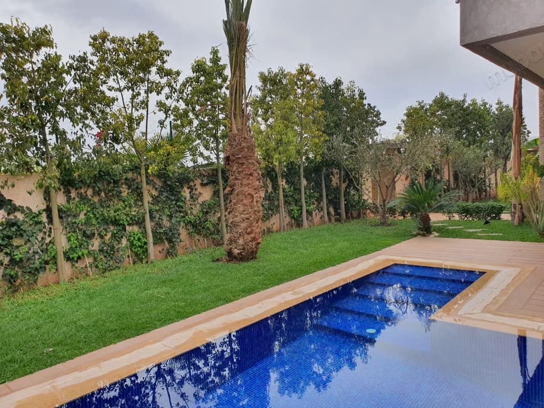 Villa moderne à louer route de casa