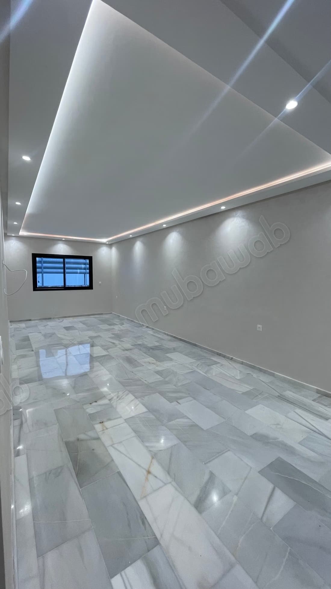 Louez cet appartement à Moujahidine. Surface totale 119 m². ...