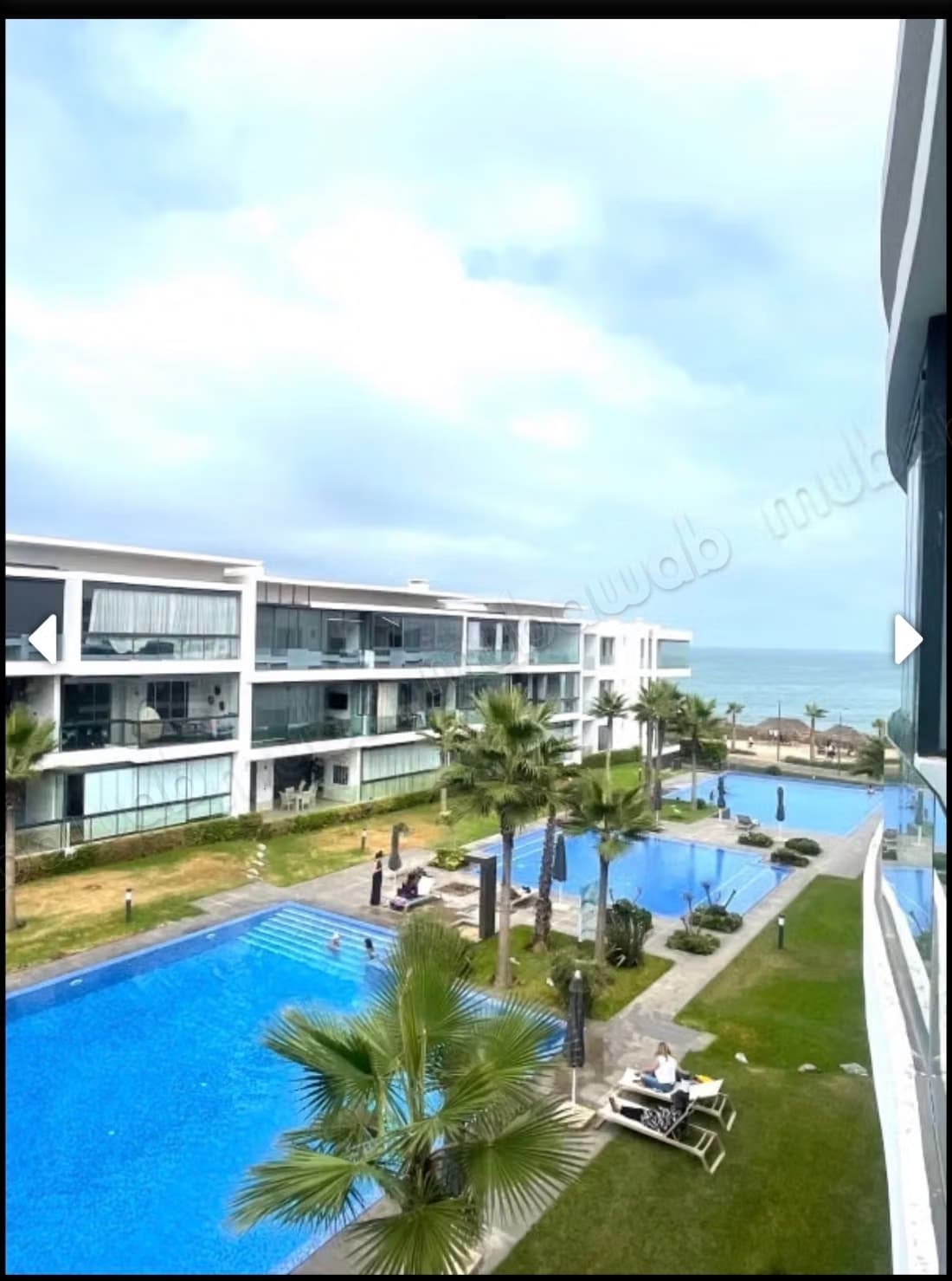 Très joli appartement vue piscine