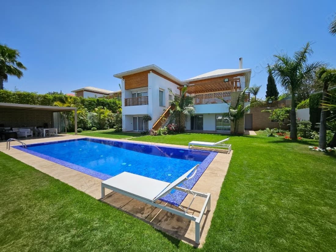 Villa de luxe à vendre CGI BOUSKOURA 1300M²