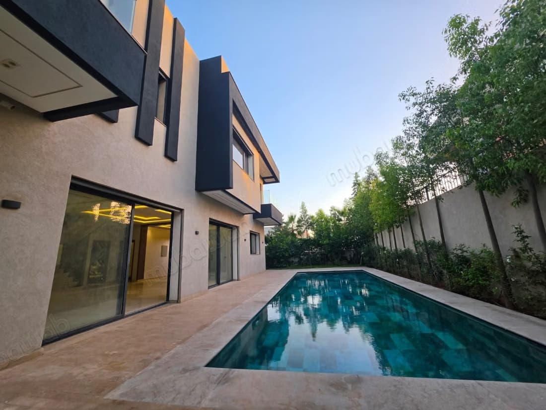 Villa spacieuse avec piscine et puits à vendre