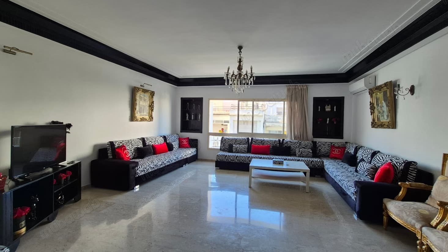 Superbe appartement à louer à Gauthier. 3 chambres. Bien meu...