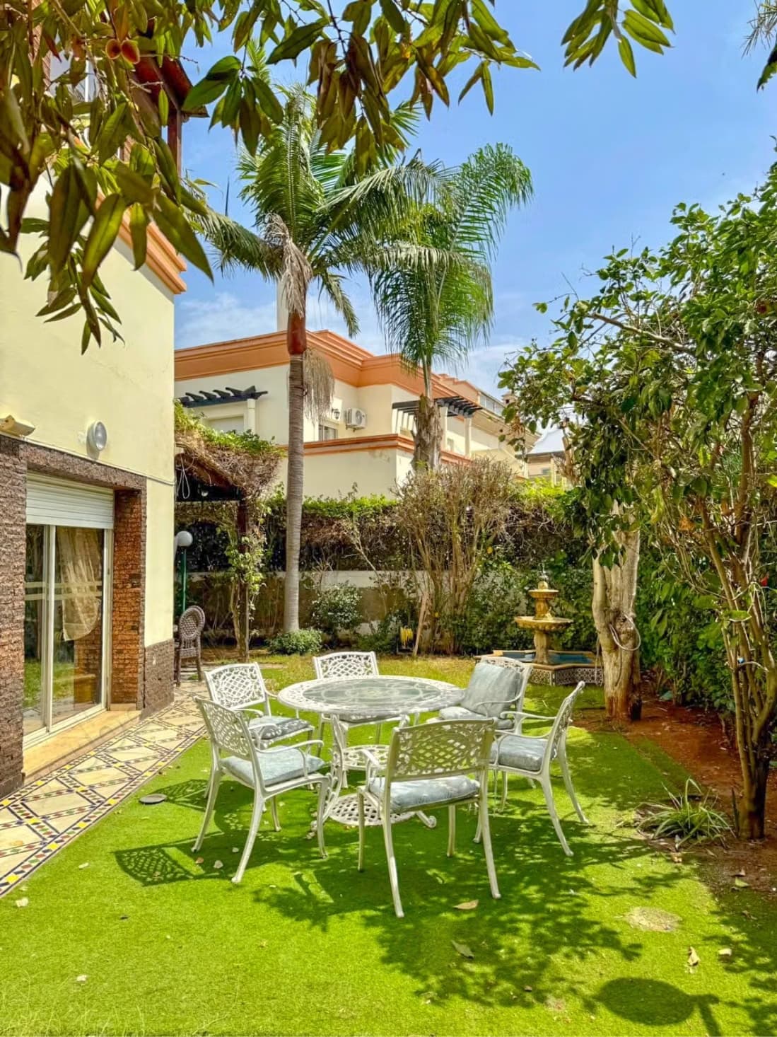 Villa de luxe à vendre à Californie. 4 chambres. Salon tradi...