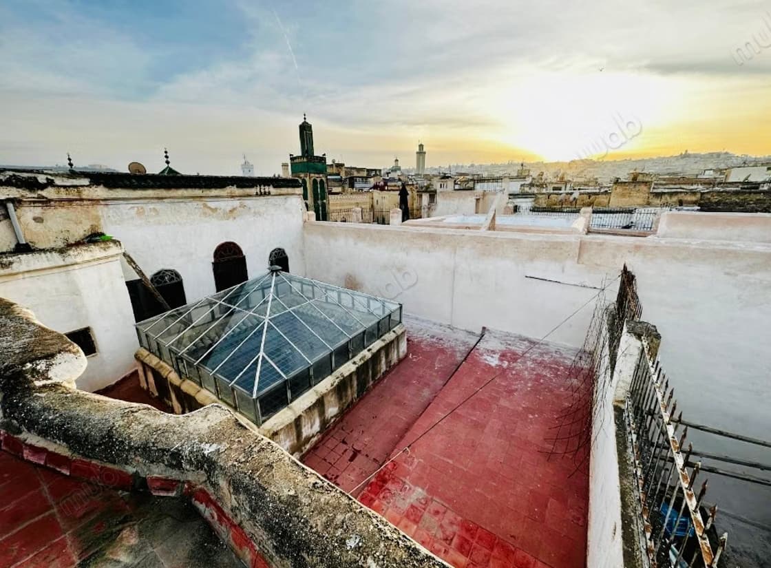 Trouvez votre riad à acheter à Talaa. 8 grandes pièces. Envi...