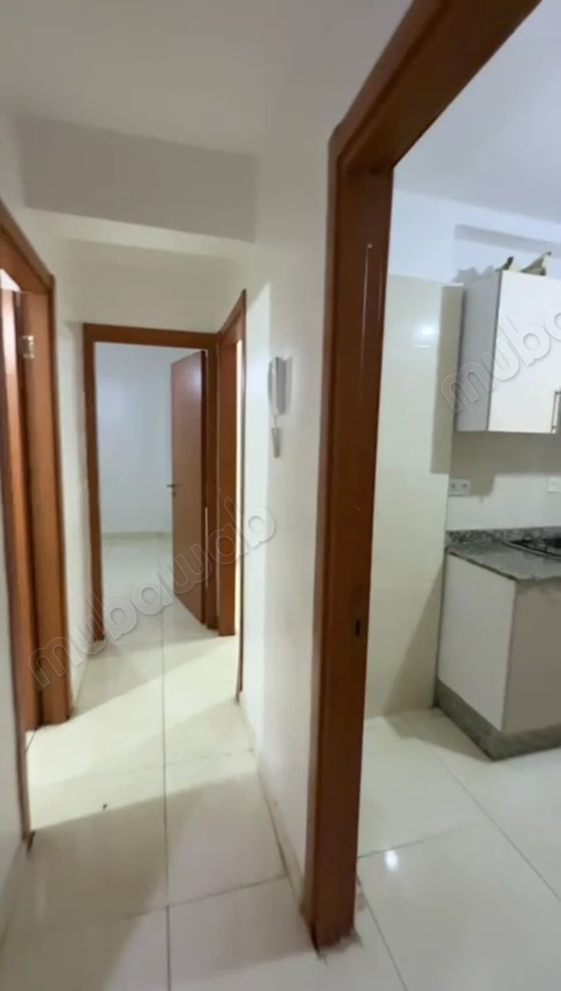 Location d'un appartement à Branes 1.2 belles chambres. Ave...