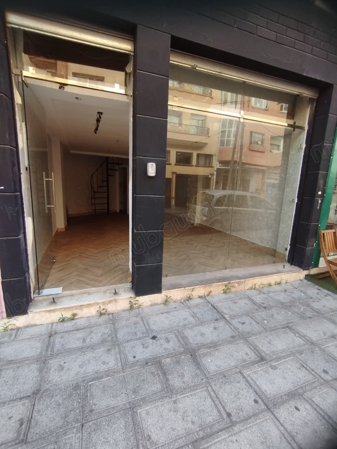 Superbe Local Commercial 55m2 Bourgogne extension