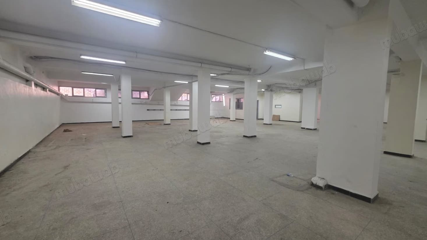 Louez ce local commercial à Salé. Superficie 400 m²