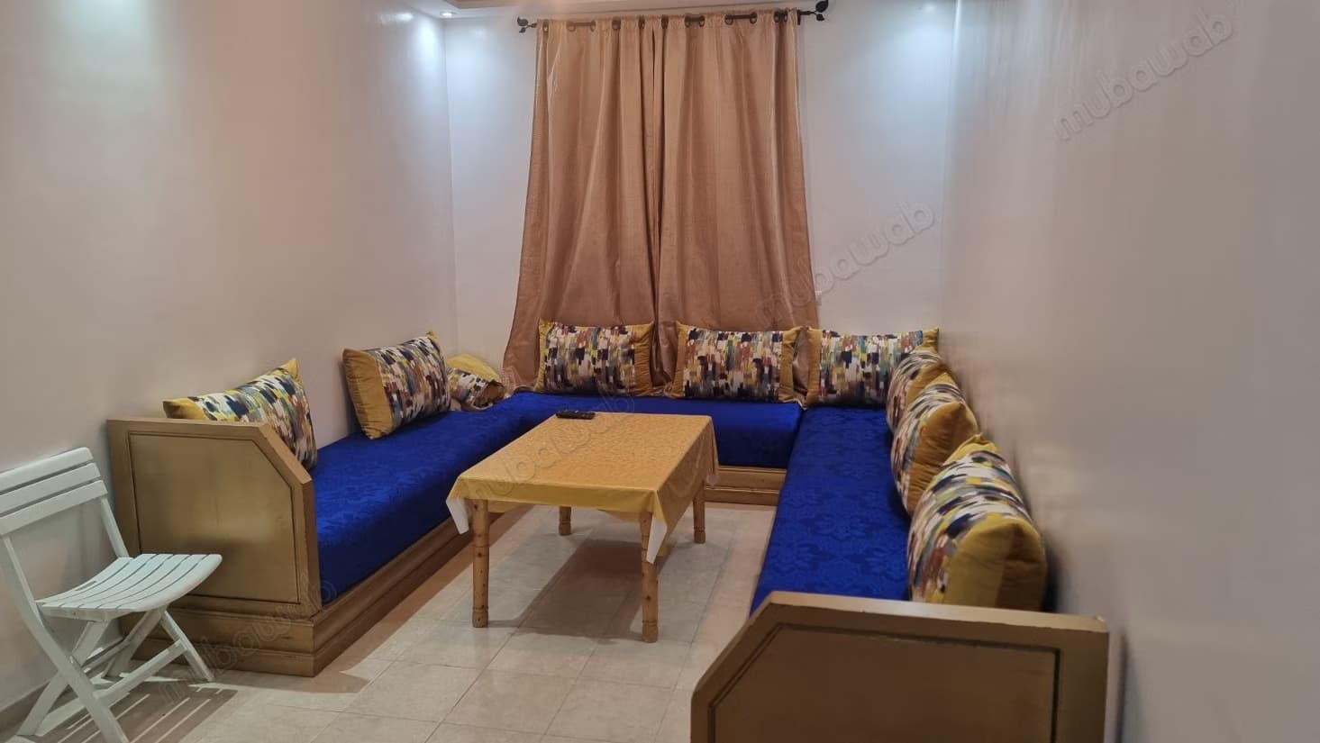 Vend appartement à Hay Salam. Surface totale 55 m². Meublé