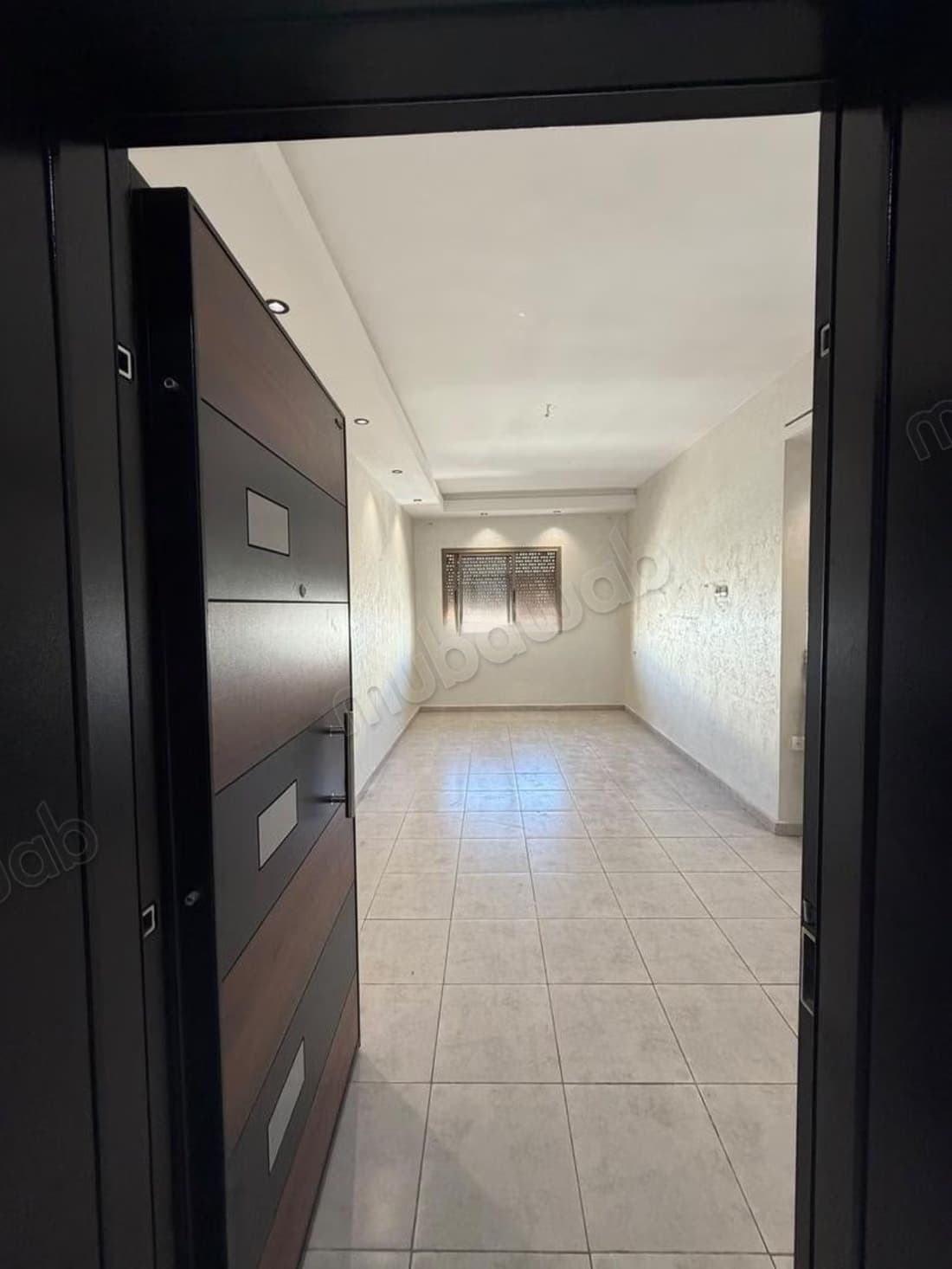 Appartement vide à louer à les jardins de Tanger