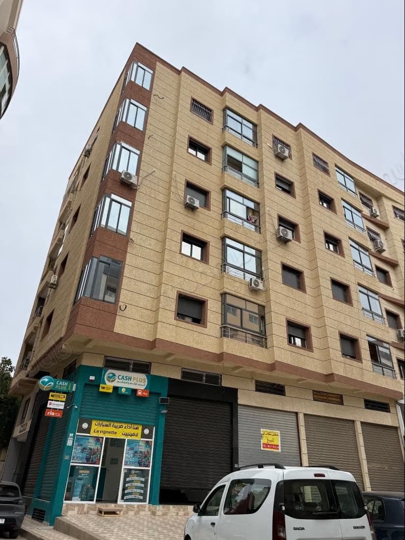 Appartement à l’achat à HAMRIA en plein centre