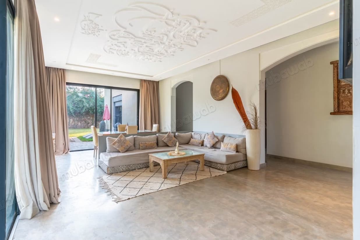 Superbe villa à louer à Route de Fez. Surface de 1060 m². Bi...