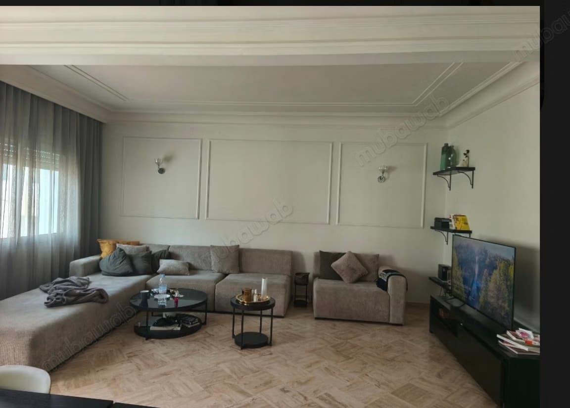 Vend appartement à Racine. 2 chambres agréables. Salon typiq...