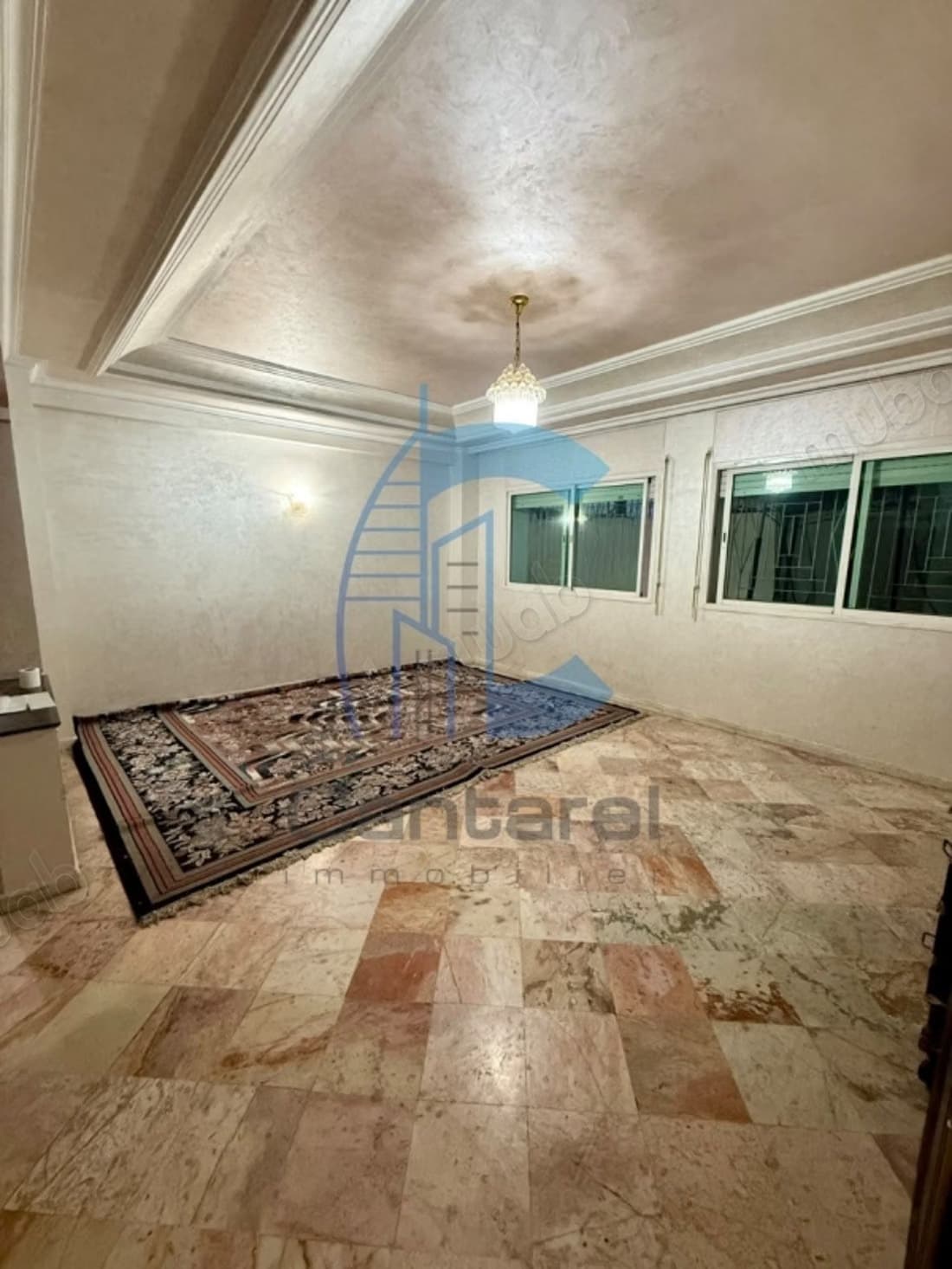 À vendre appartement avec deux cours à rivera