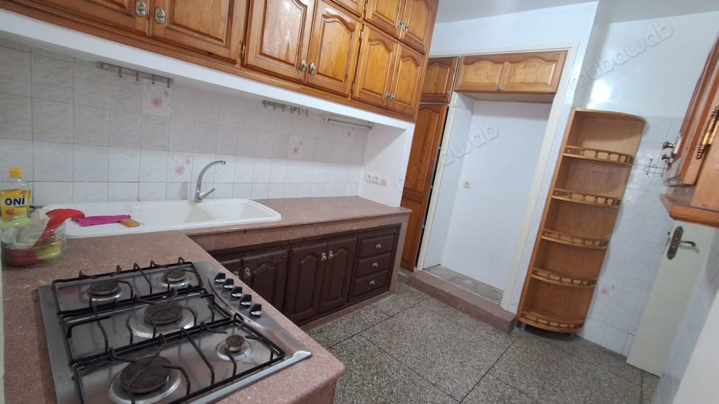 Appartement vide a louer agdal 7500