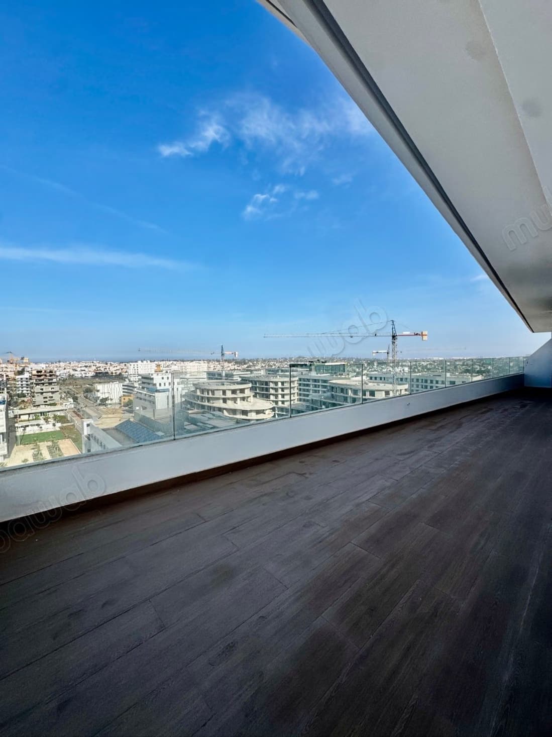À LOUER — Appartement 3 CH en étage élevé, sans vis à vis, C...