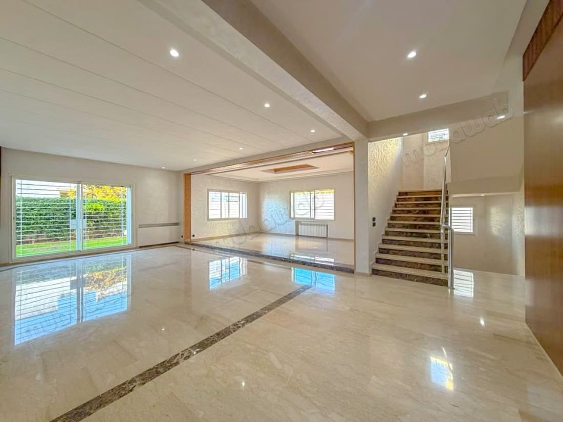 Magnifique villa à louer à Ain Diab. 4 chambres agréables. P...