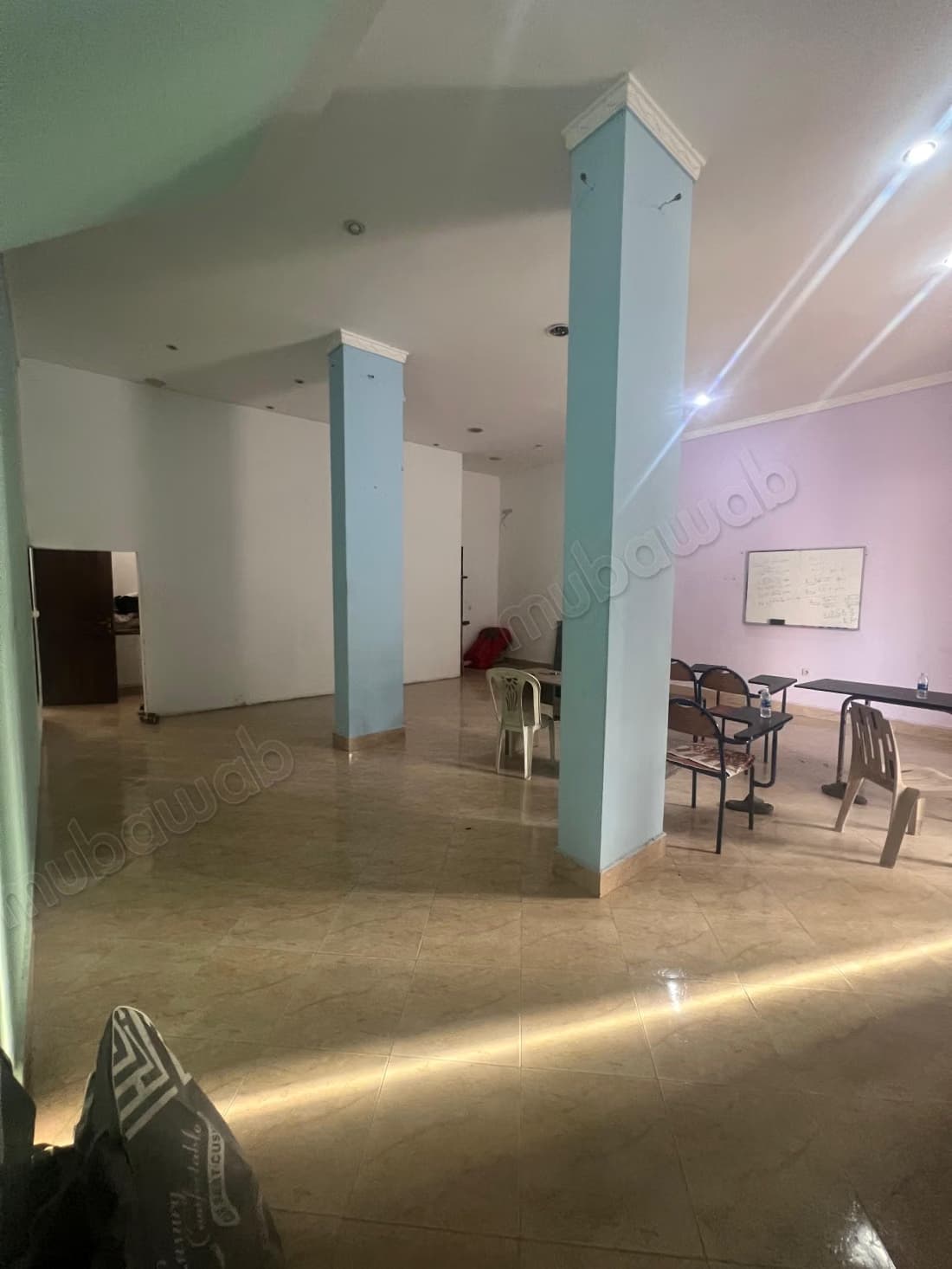 Magasin avec cave à louer de 210m² au quartier El Houda