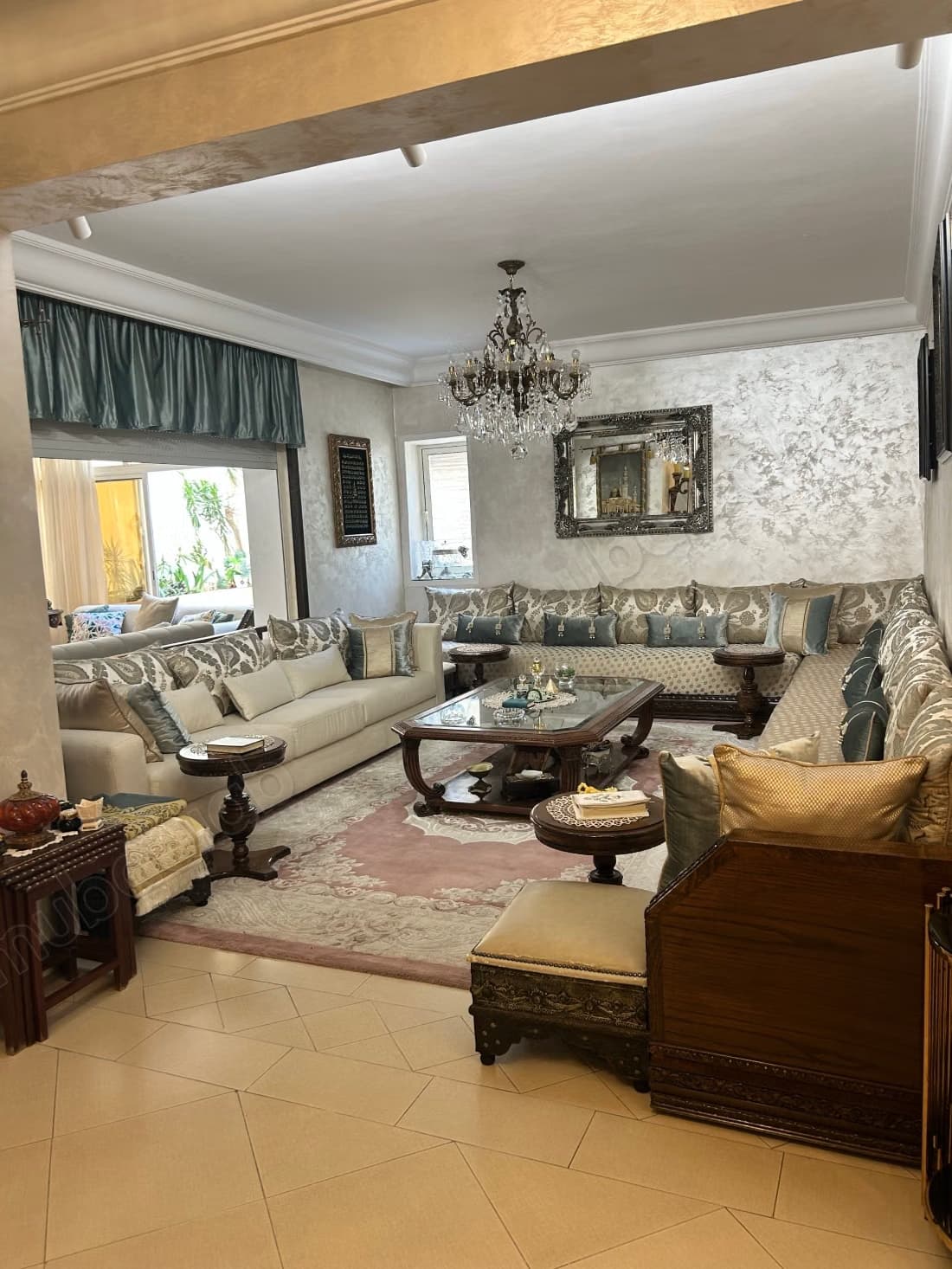 Bel appartement à vendre à Maârif Extension. Superficie 320...