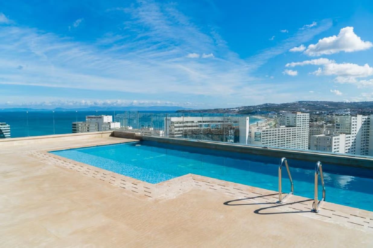 Luxueuse Appartement Avec Piscine City Center