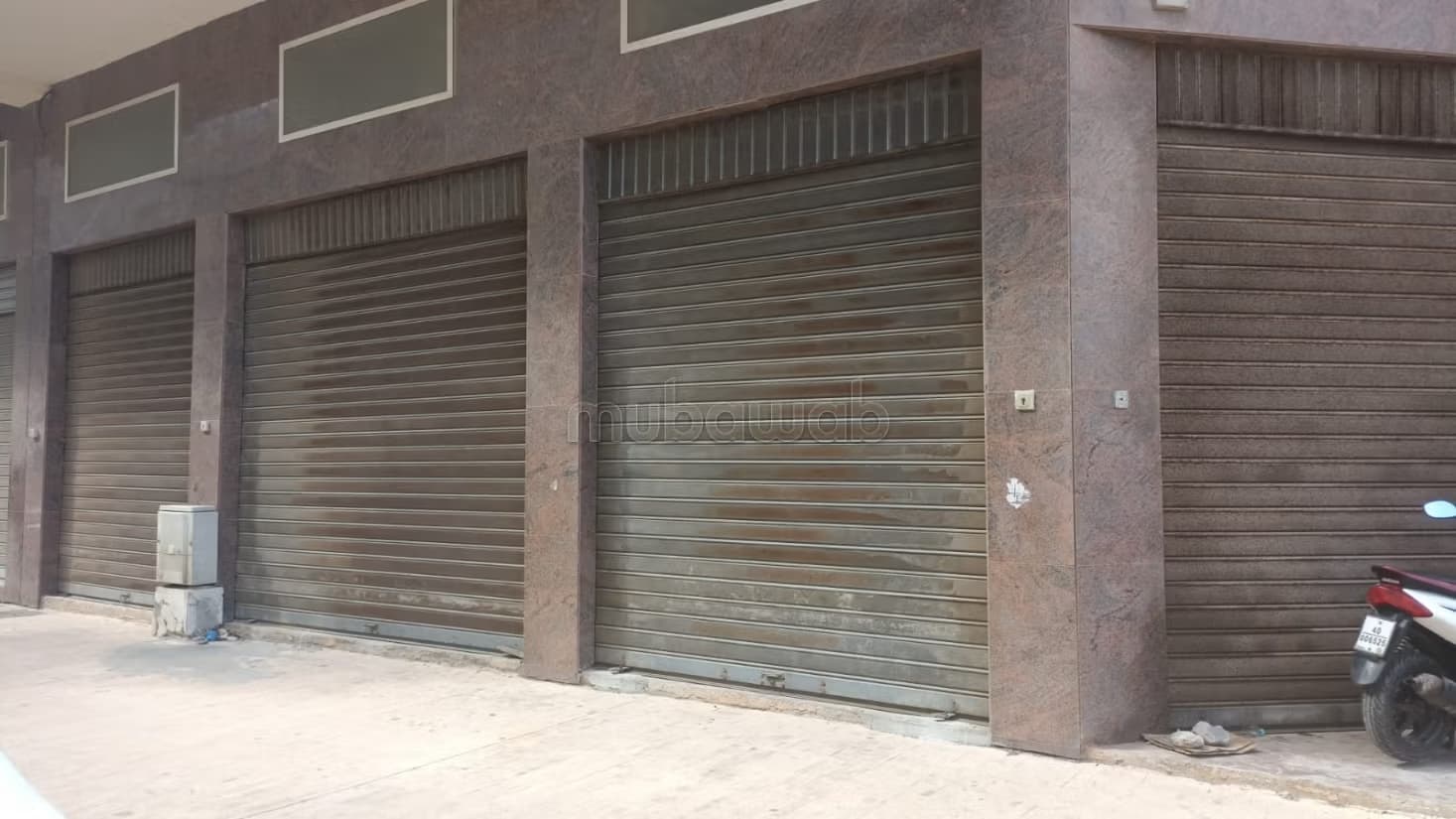 Local commercial à vendre 190m²