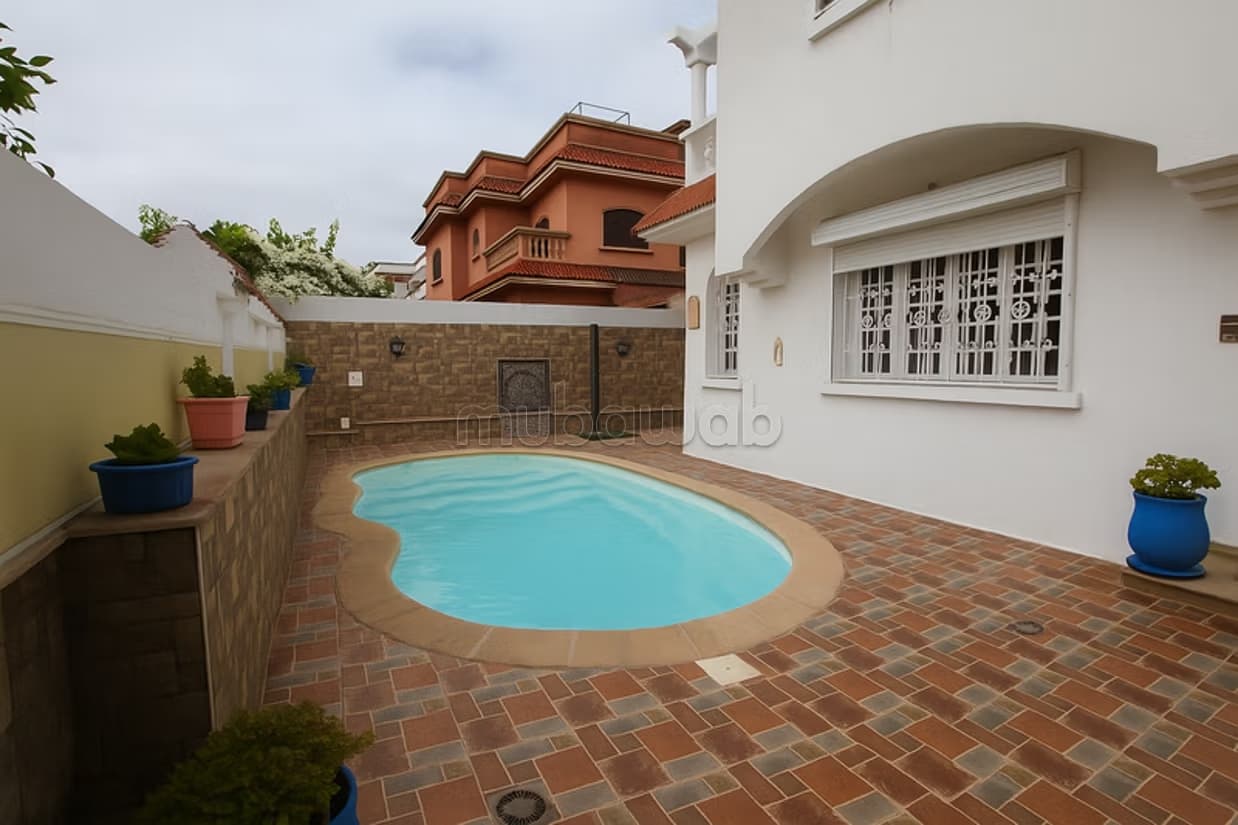 Villa de charme à vendre de 200 m² habitable R1