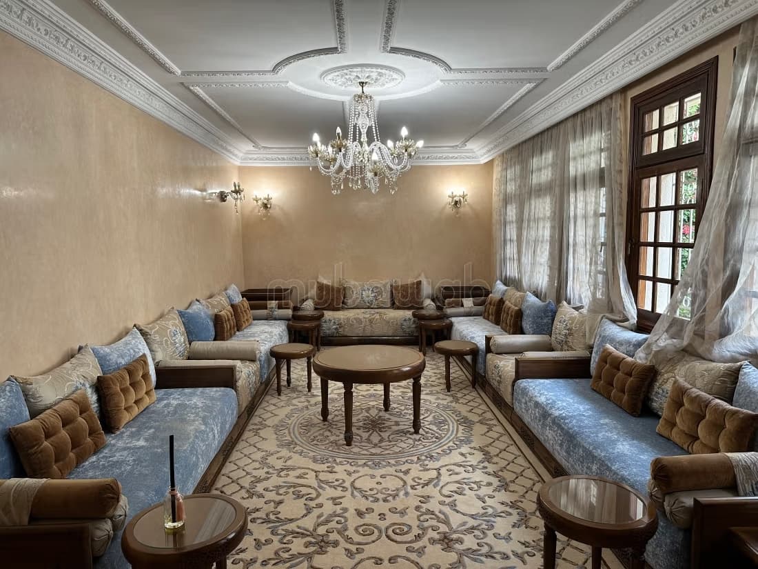 Villa spacieuse de 422 m² à 5 minutes de Rabat