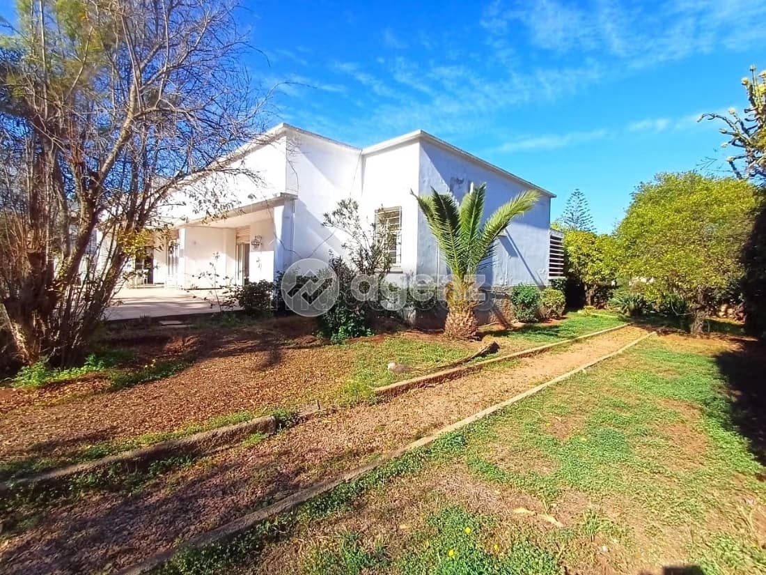 Villa à vendre 1 802 m², 4 chambres Californie Casablanca