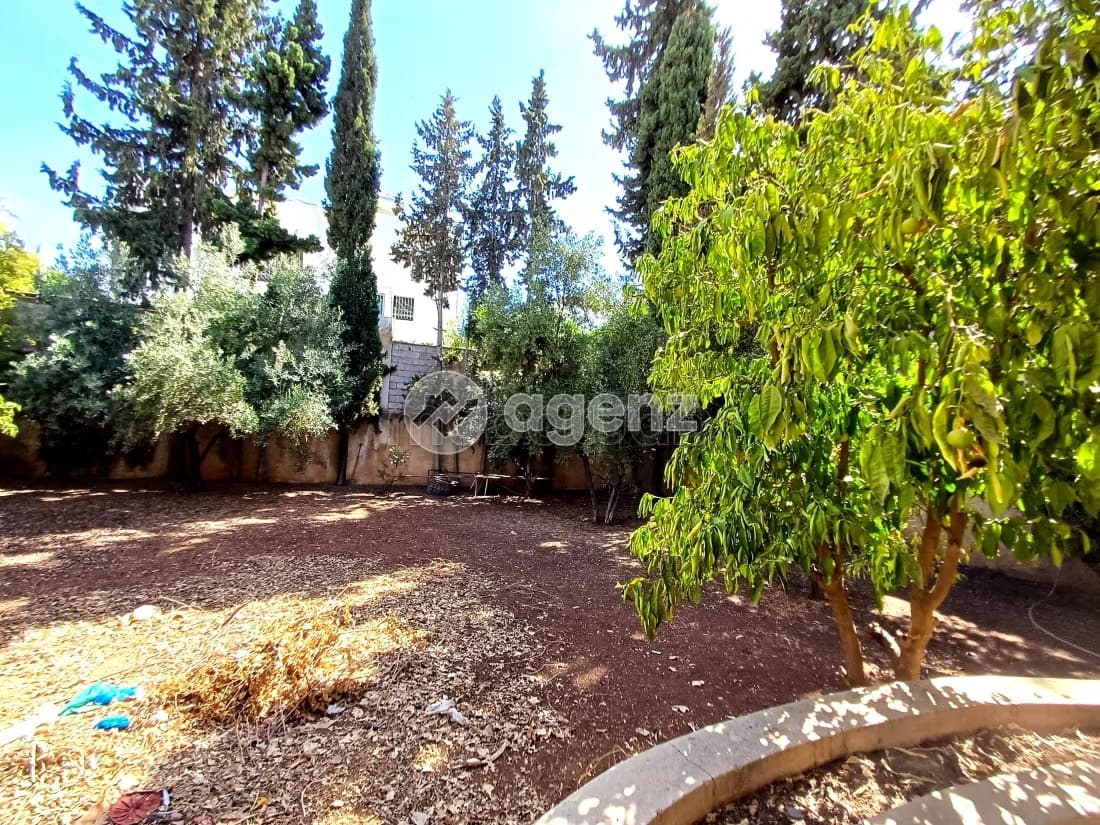 Villa à vendre 1 100 m², 4 chambres Route Immouzer Fès