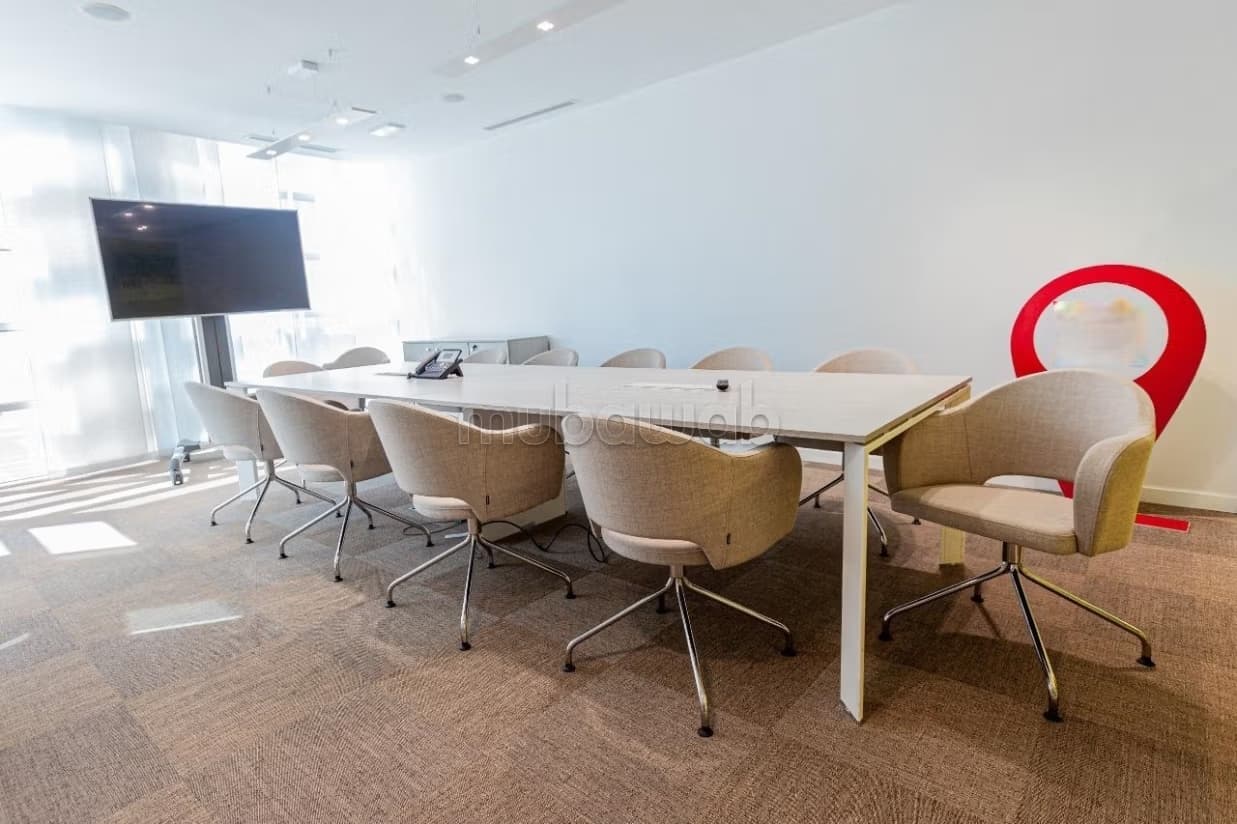 Bureau 1045 M² Prime En Location À La Marina