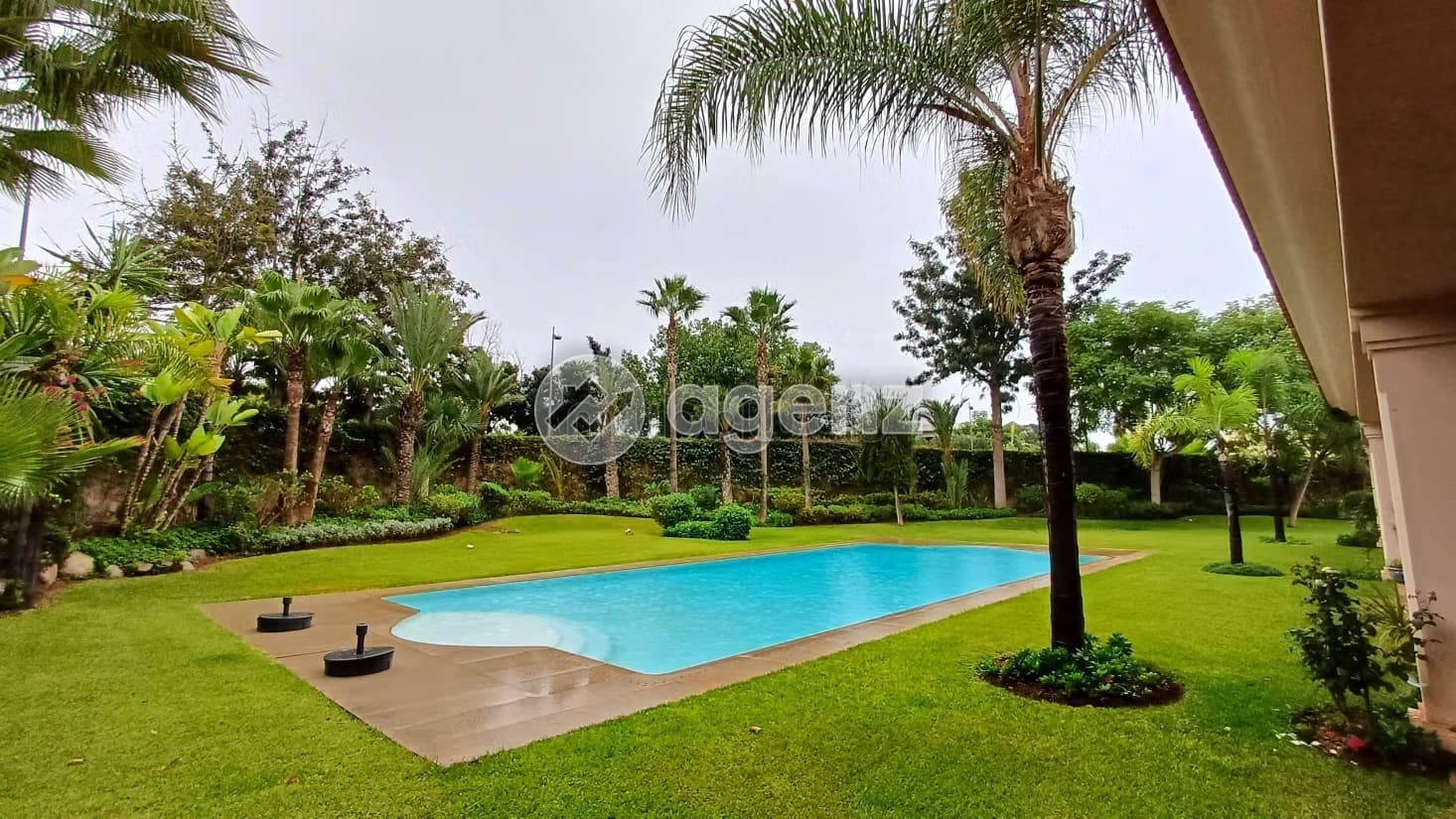 Villa à vendre 4 070 m², 11 chambres Souissi Rabat