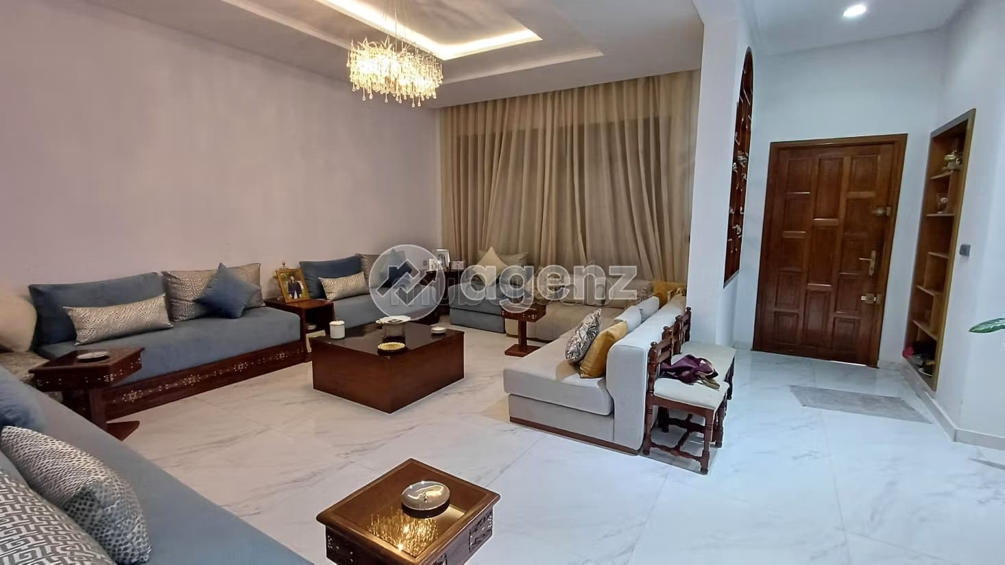 Villa à louer 203 m², 6 chambres Hay Riad Rabat