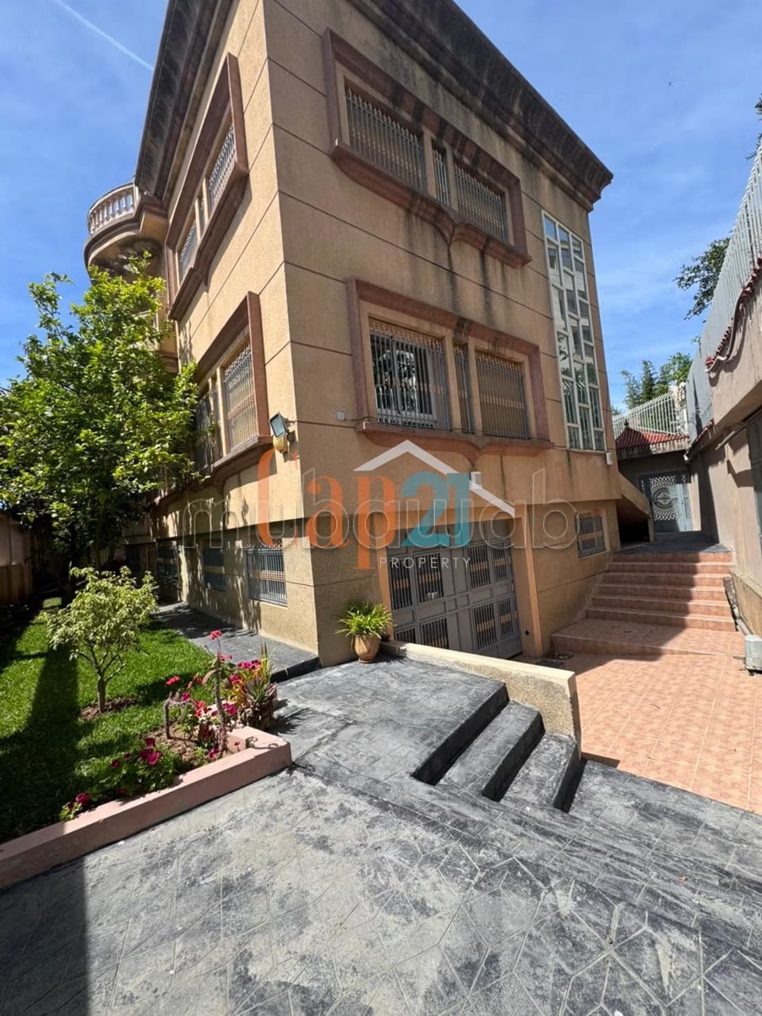 Grande villa à vendre vide Val Fleuri Moujahidine