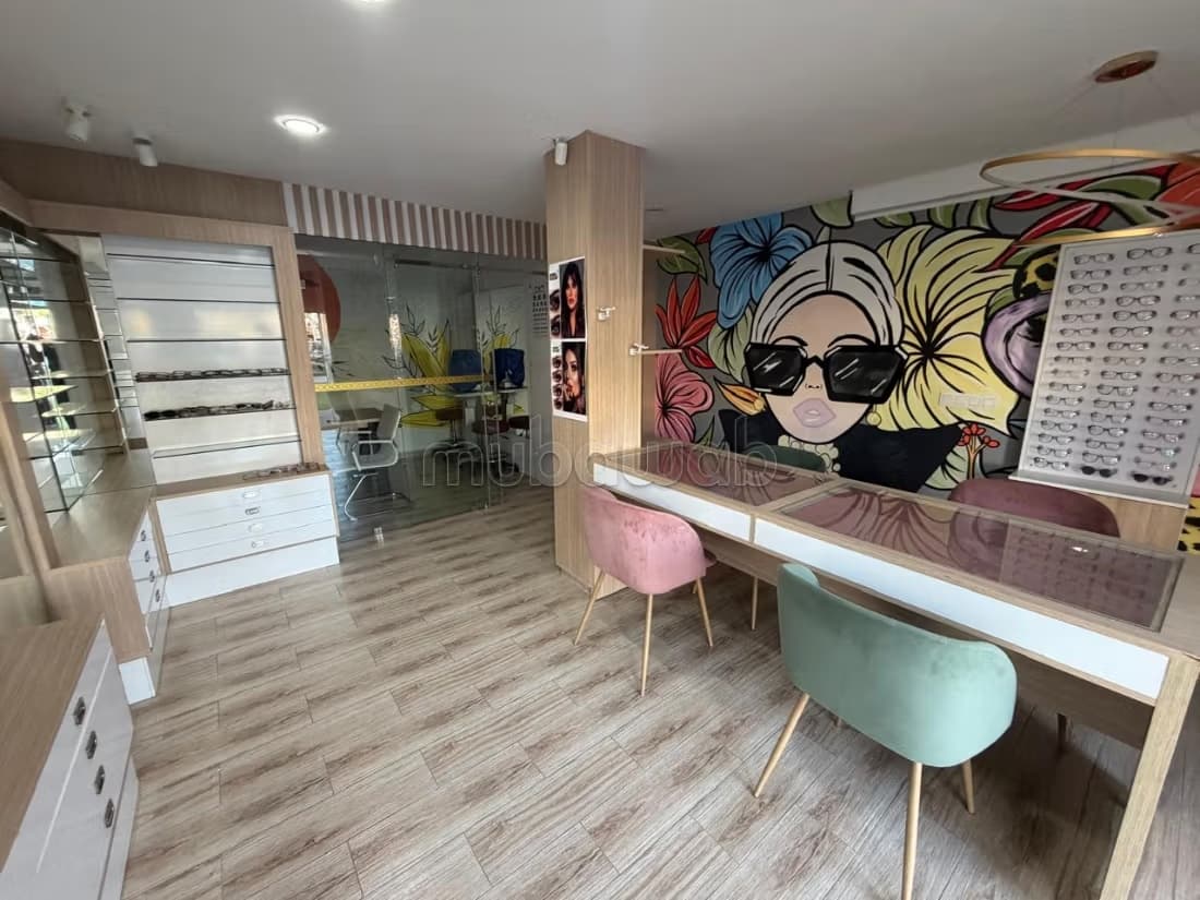 Magasin Commercial de 60 m² sur Grand Boulevard