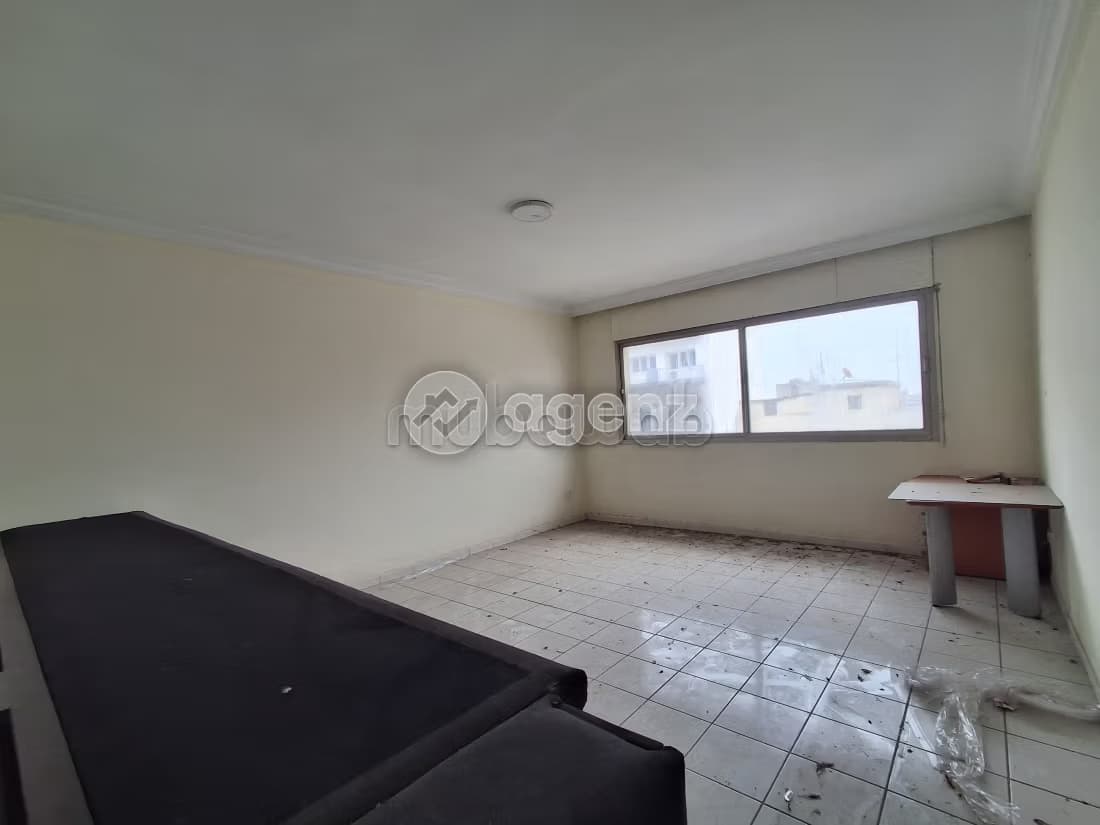 Appartement à vendre 107 m², 2 chambres Derb Omar Casablan...