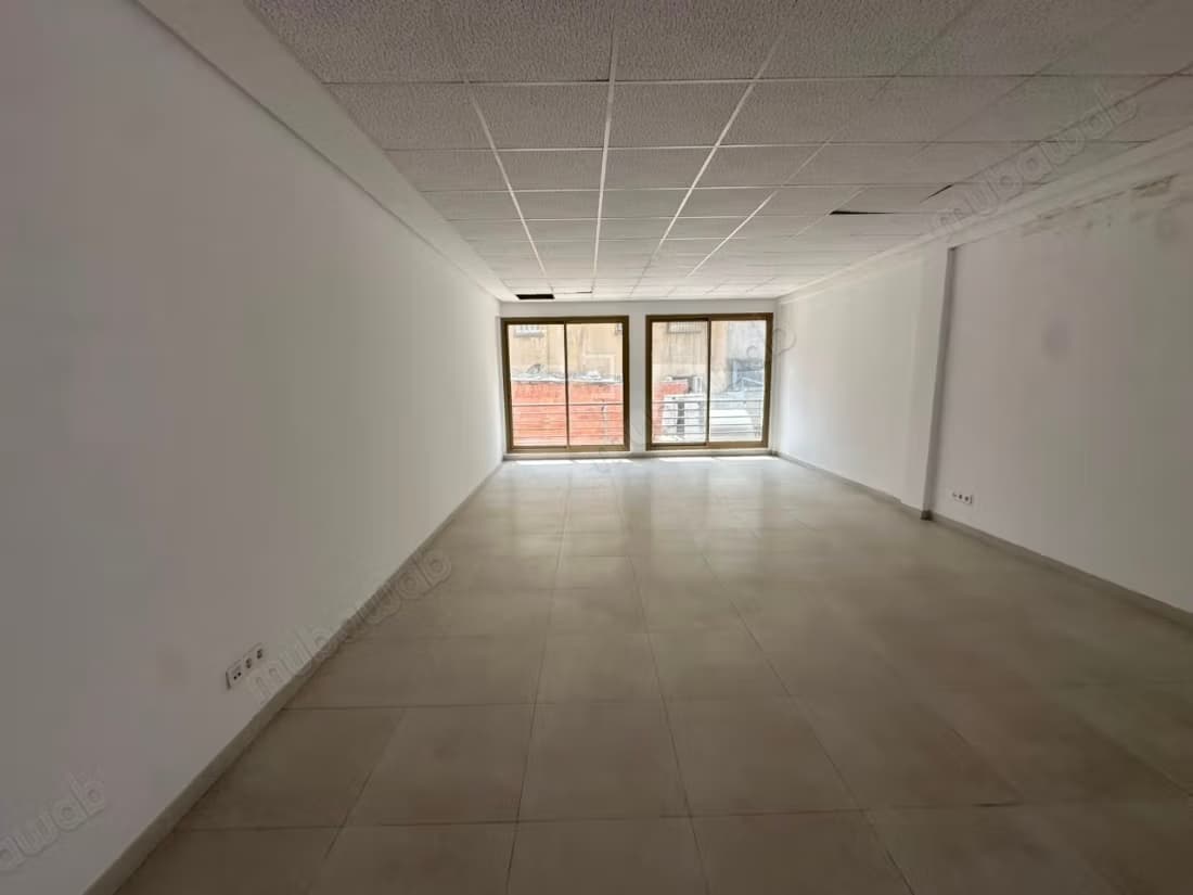 Bureau neuf 58 m² à vendre avec parking – LIBERTÉ
