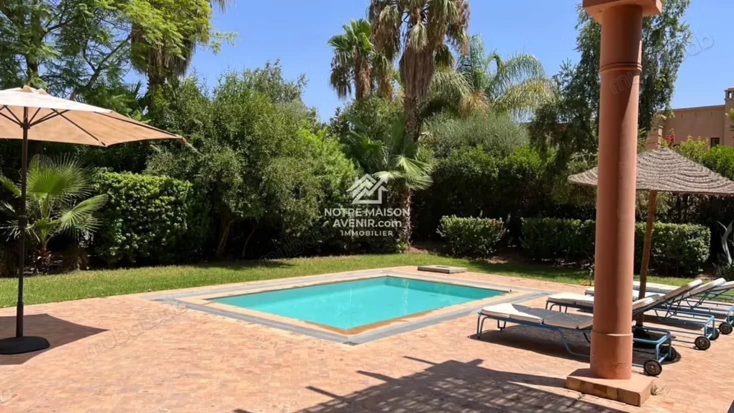 Une Villa meublé à louer avec piscine