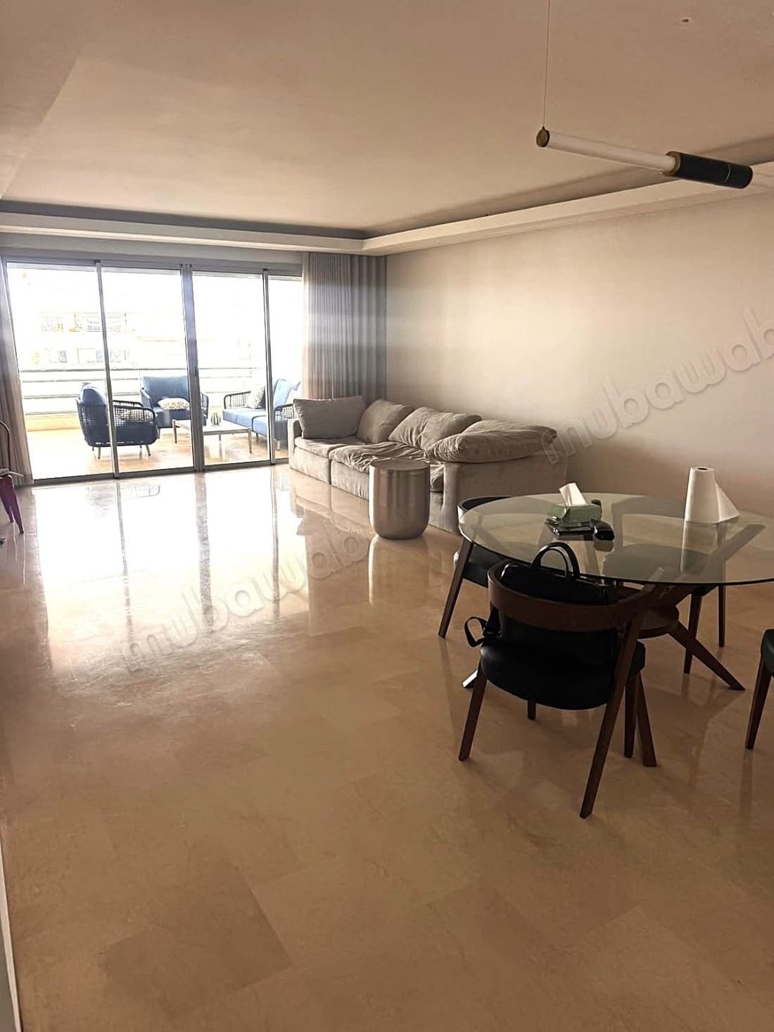 Appartement vue sur mer VIDE à louer à Ain Diab